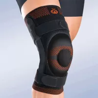 Бандаж жесткой фиксации  на колено Orliman Rodisil 9106